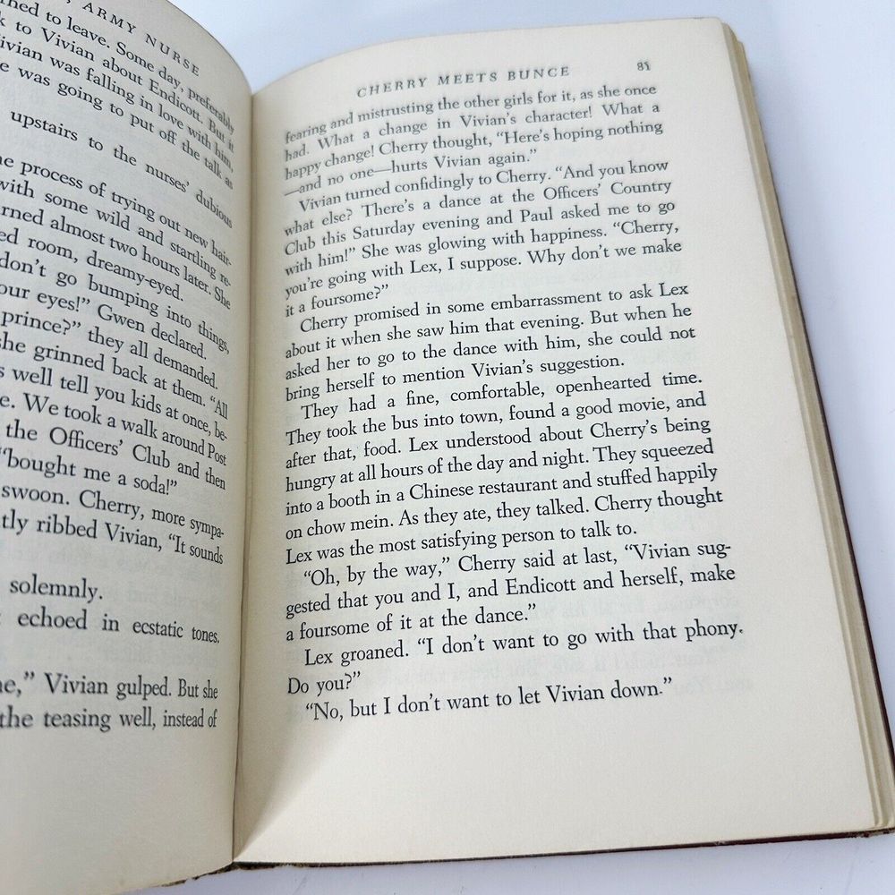 Vintage 1944 Cherry Ames,‎ Chief Nurse Hardcover by Helen Wells - Picture 4 of 6